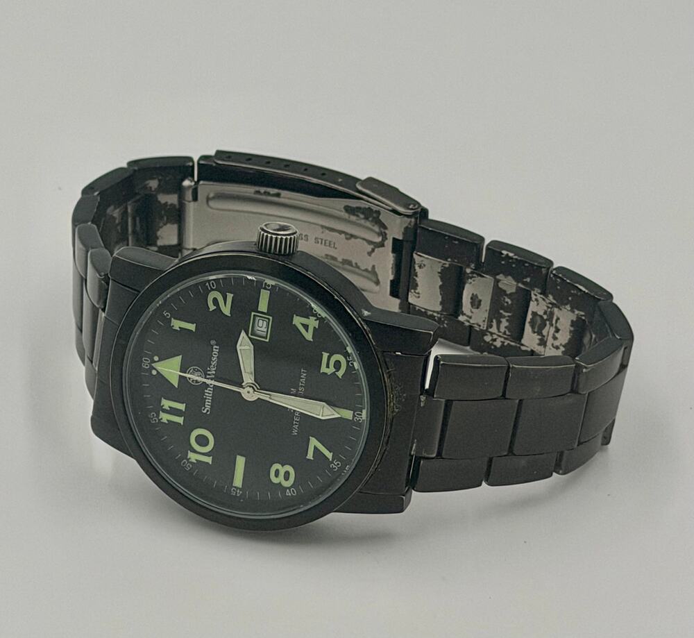 Smith & Wesson SWW-167 Men's Pilot Basic Round Face Black Stainless Steel Watch